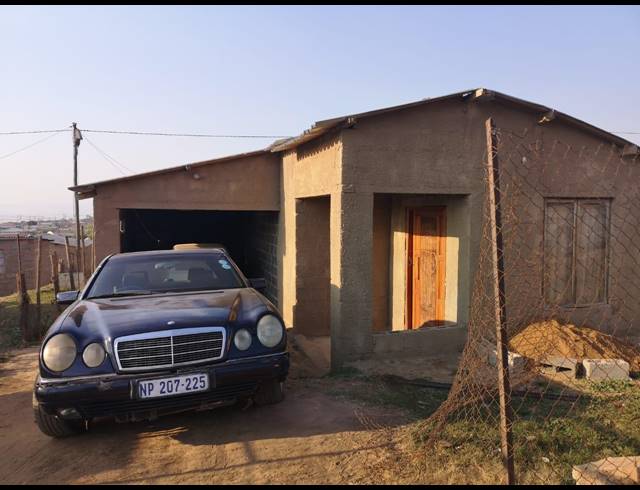 3 BEDROOM FREEHOLD FOR SALE IN MPOPHOMENI